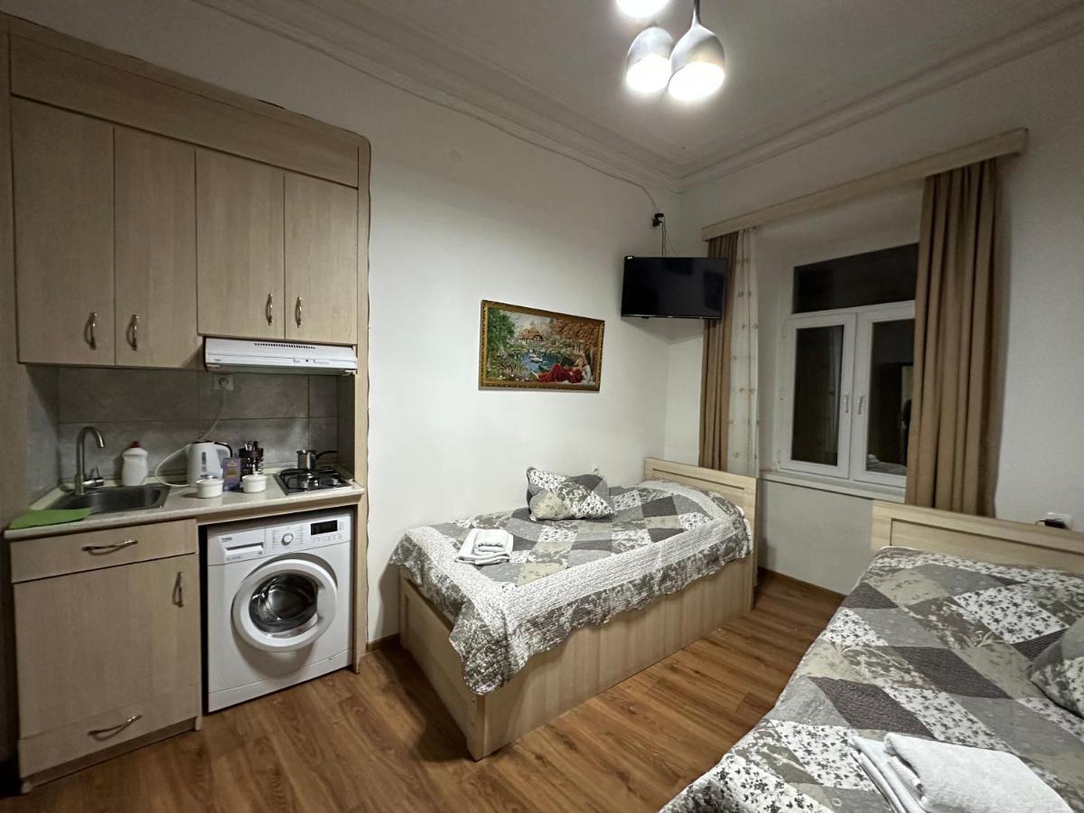 Leselidze Guest House Tbilisi Eksteriør billede